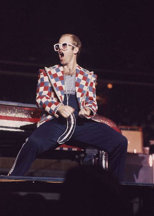 Elton John'S Outfits